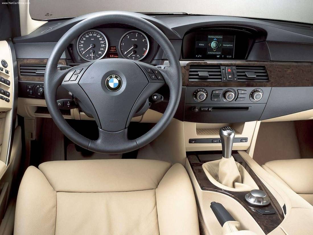 BMW-5_Series-2004-1600-07.jpg