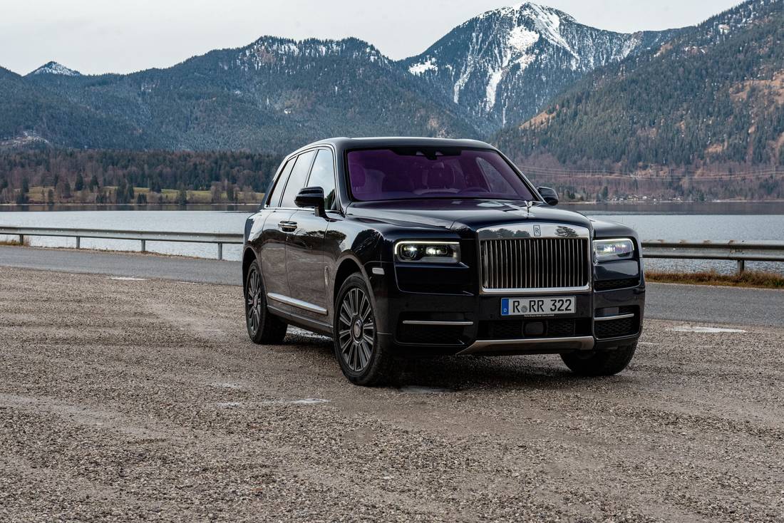 rolls-royce-cullinan-hero