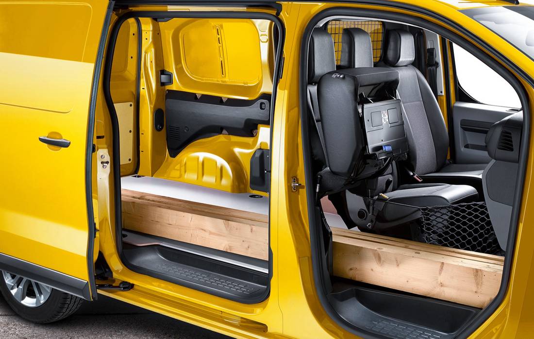 opel-vivaro-e-seats