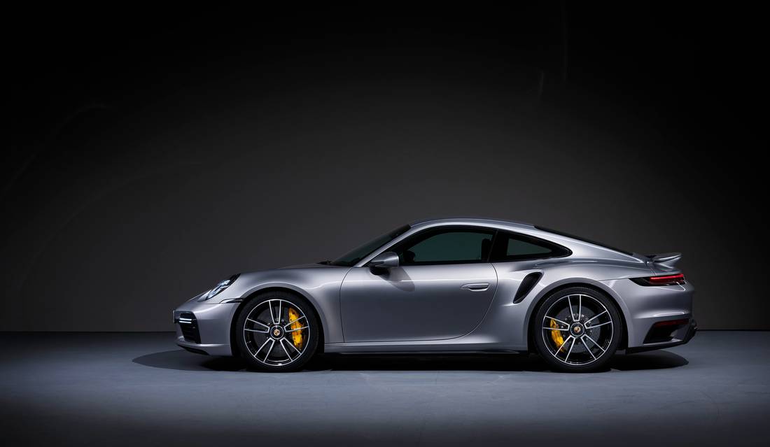 porsche-911-turbo-s-side