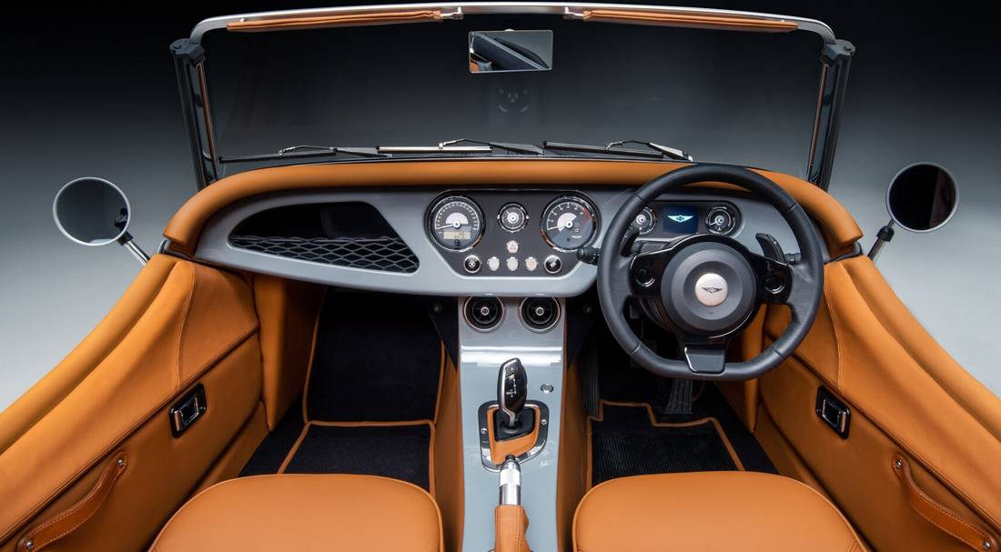 morgan-plus-4-interior