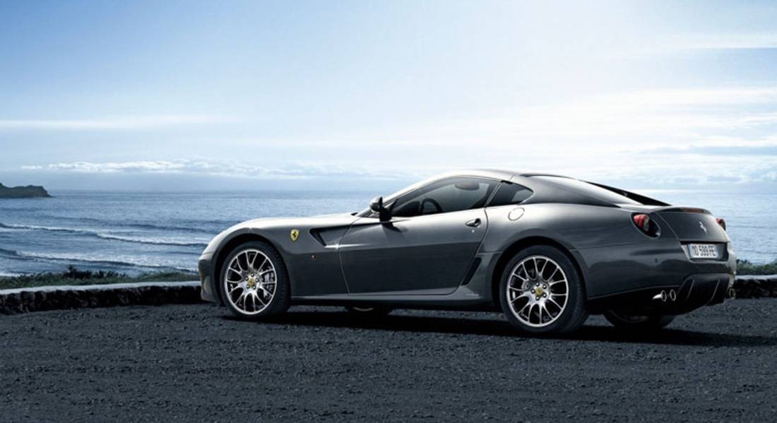 ferrari-599-gtb-fiorano-side