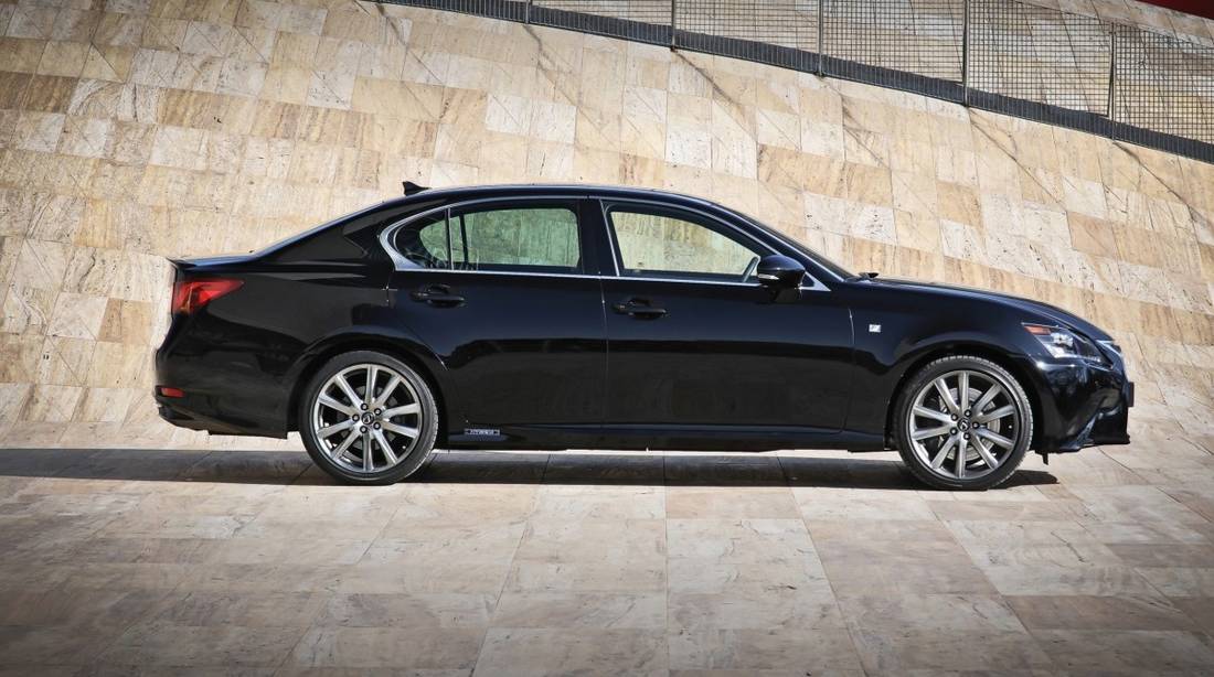 lexus-gs-450h-side