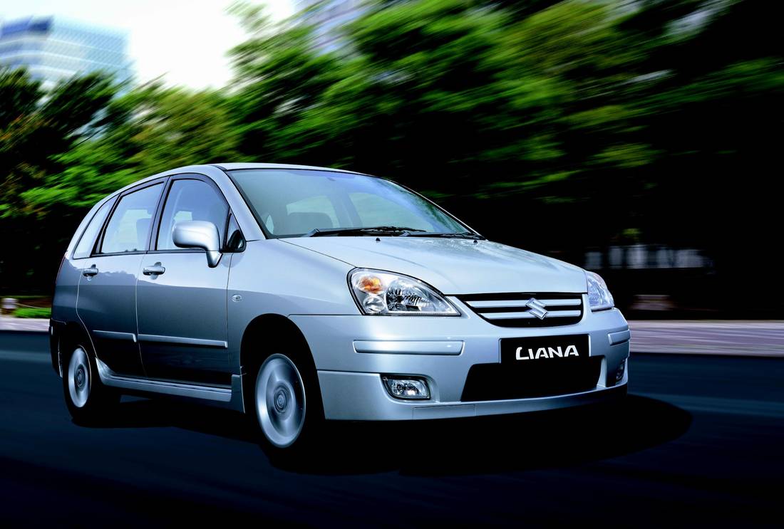 suzuki-liana-front