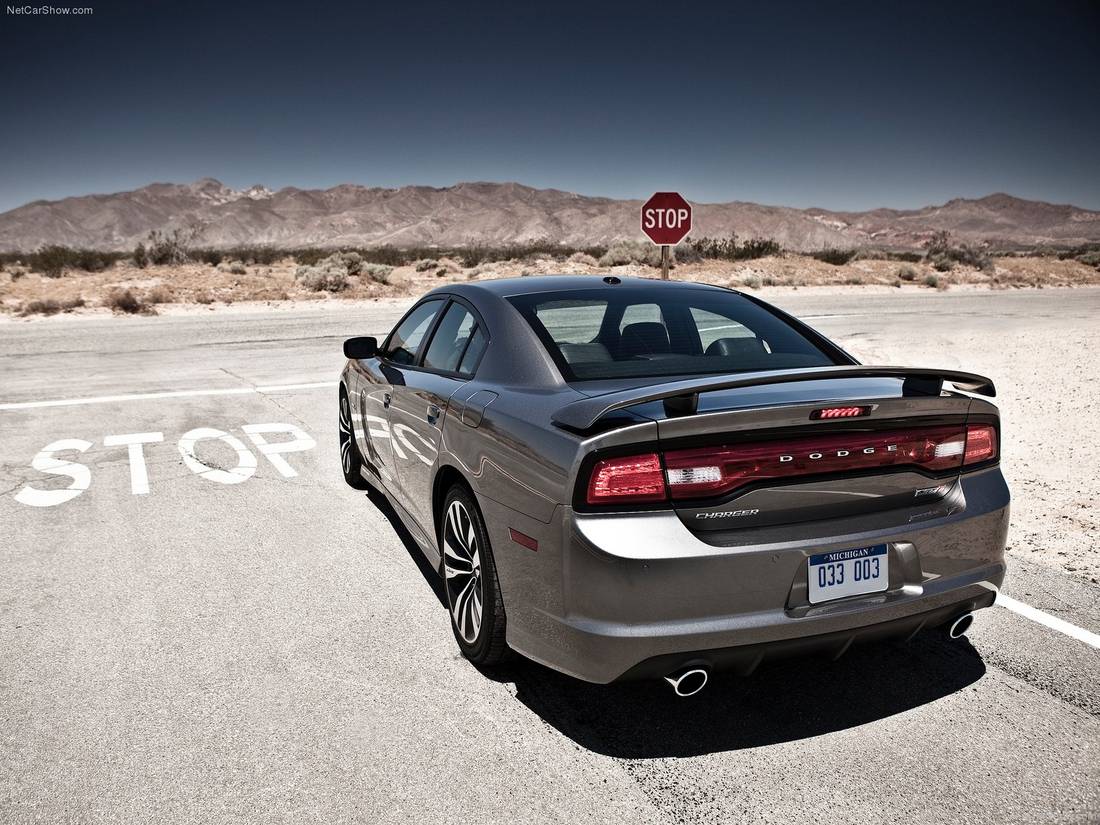 Dodge-Charger_SRT8-2012-1600-1a.jpg