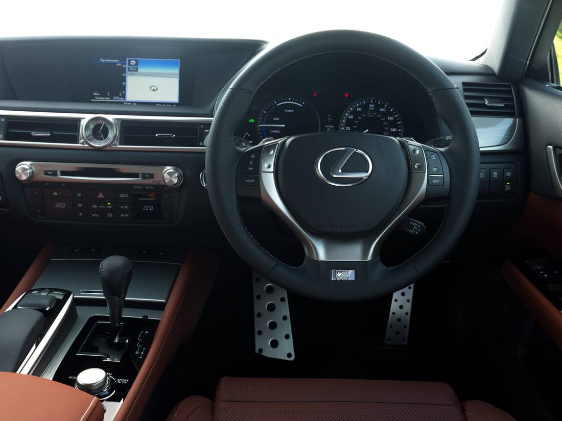 lexus-gs-450h-interior