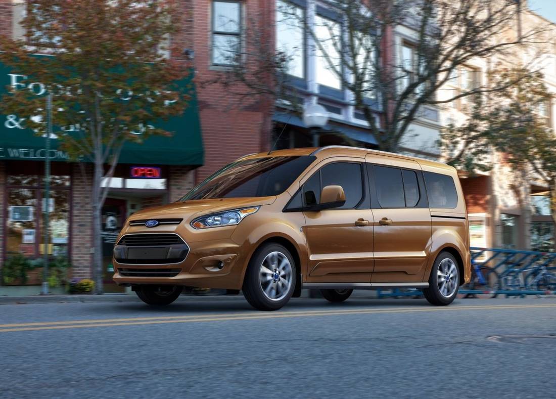 ford-transit-connect-13-orange-side