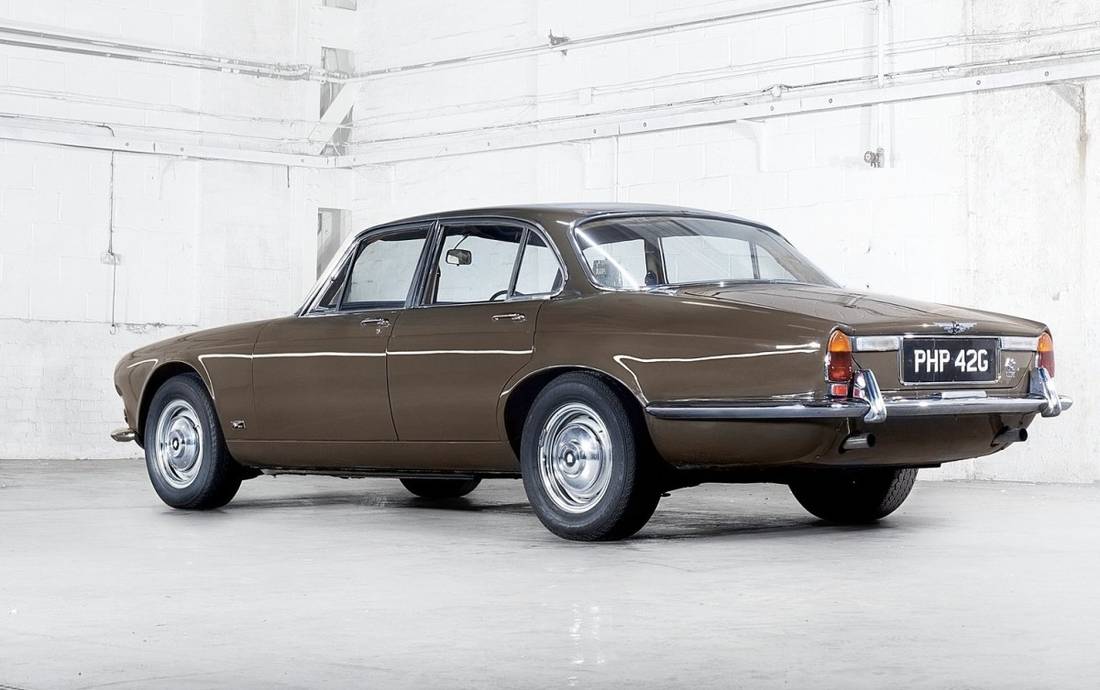 jaguar-xj6-sovereign-back