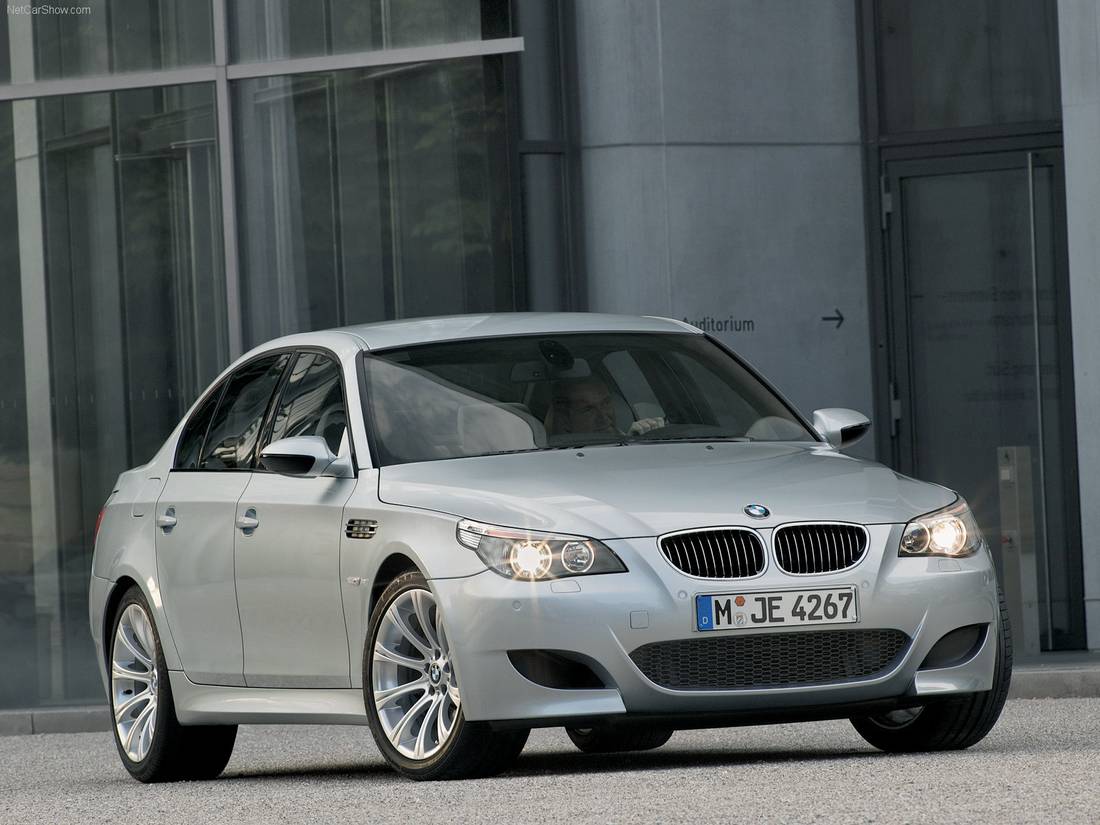 BMW-M5-2005-1600-06.jpg