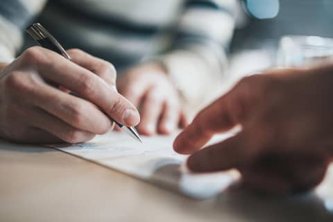 Signing a contract for car