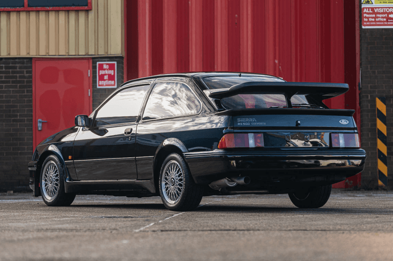 Ford Sierra Cosworth RS500 (2023) statisch, achteraanzicht