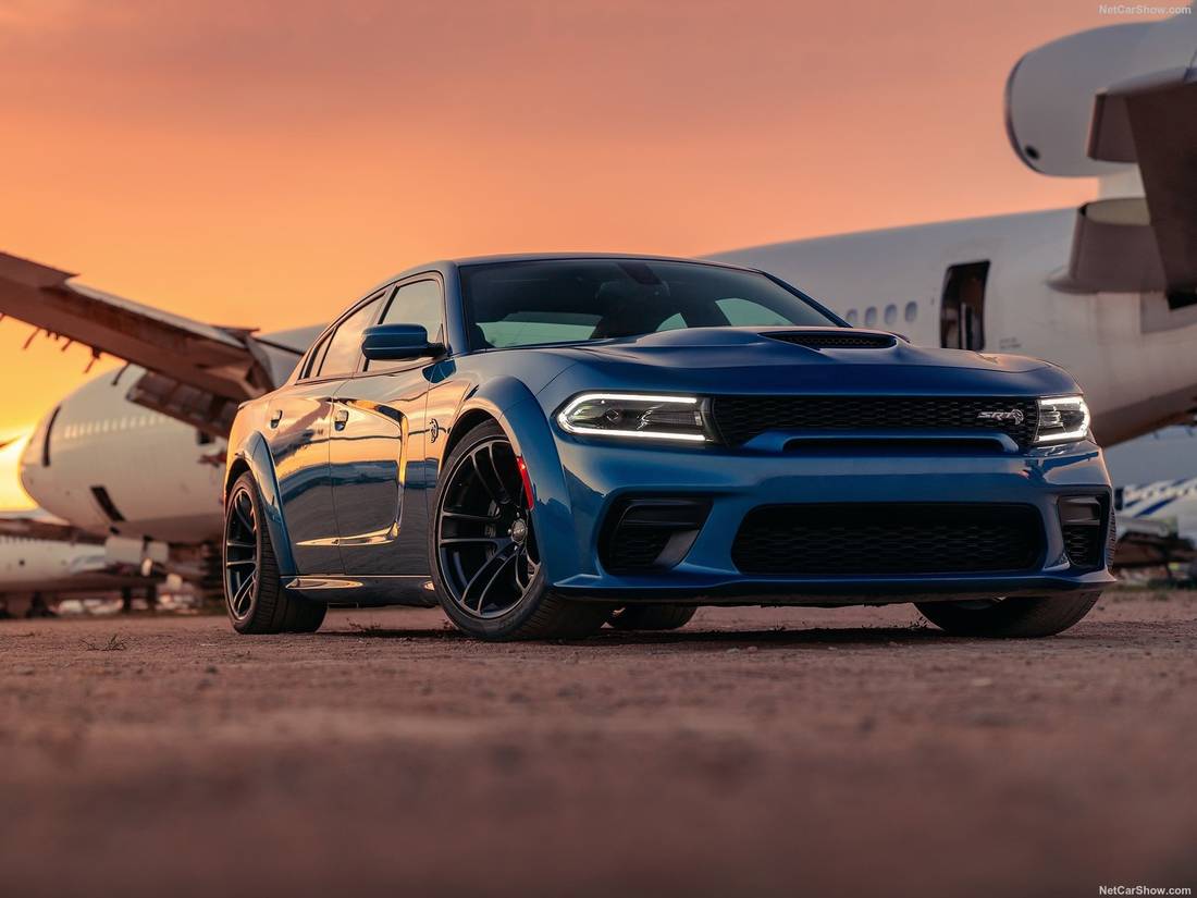 Dodge-Charger_SRT_Hellcat_Widebody-2020-1600-01.jpg