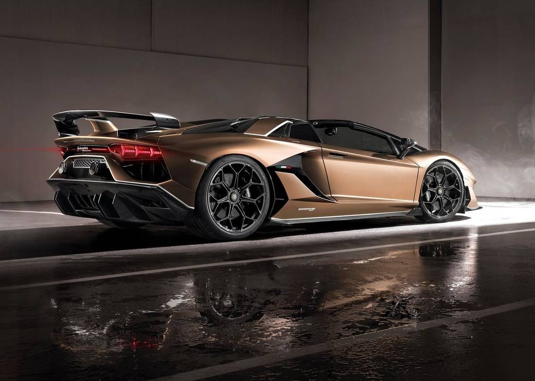 aventador lamborghini 2020