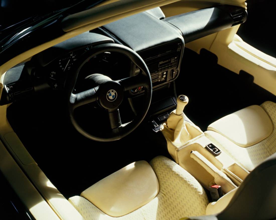 bmw-z1-interior