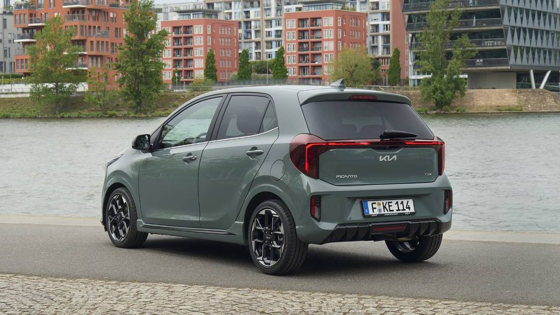 kia-picanto-gtline-exterior-digital-1920x1080-002.jpg