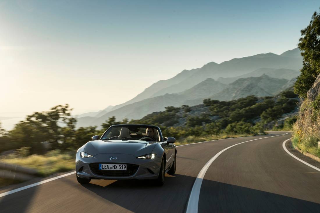 mazda mx-5 35th anniversary 2024 mazda mx-5 ag act 17 highres