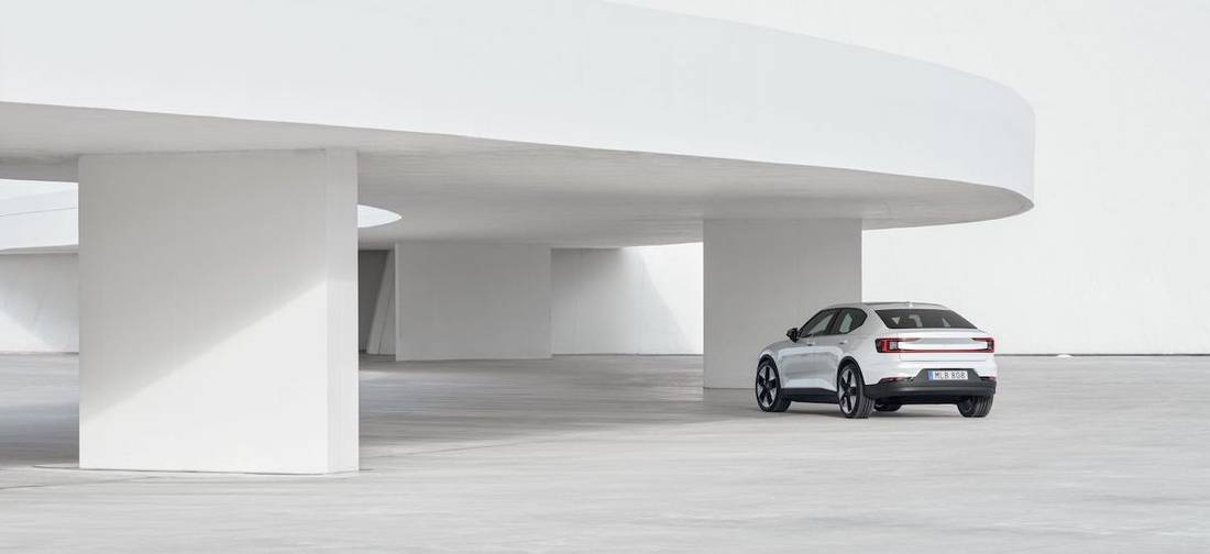 Polestar 2 Standard Range Single Motor (2022) banner