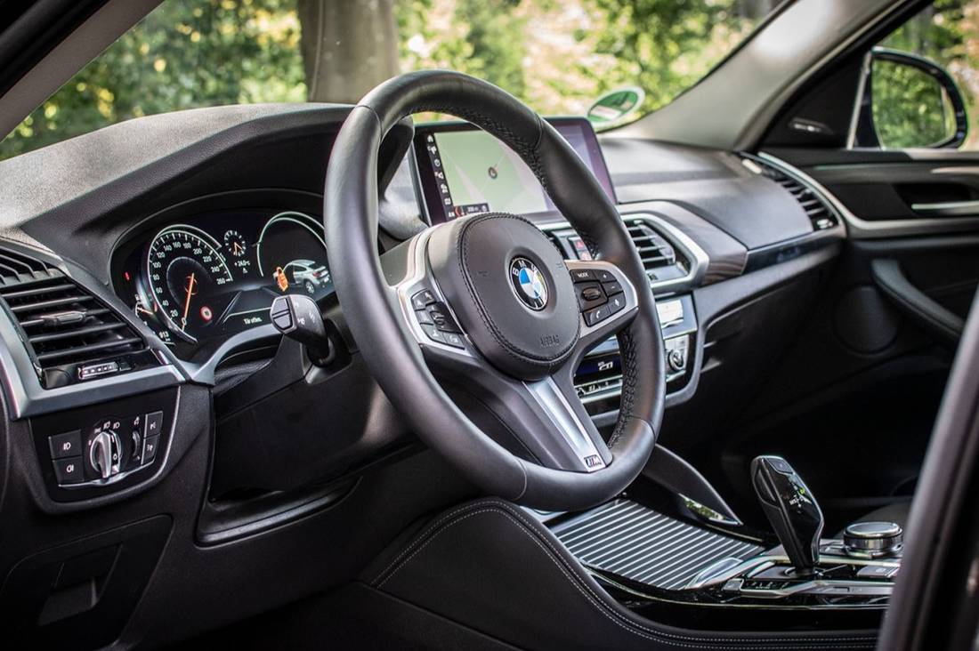 bmw-x4-interior