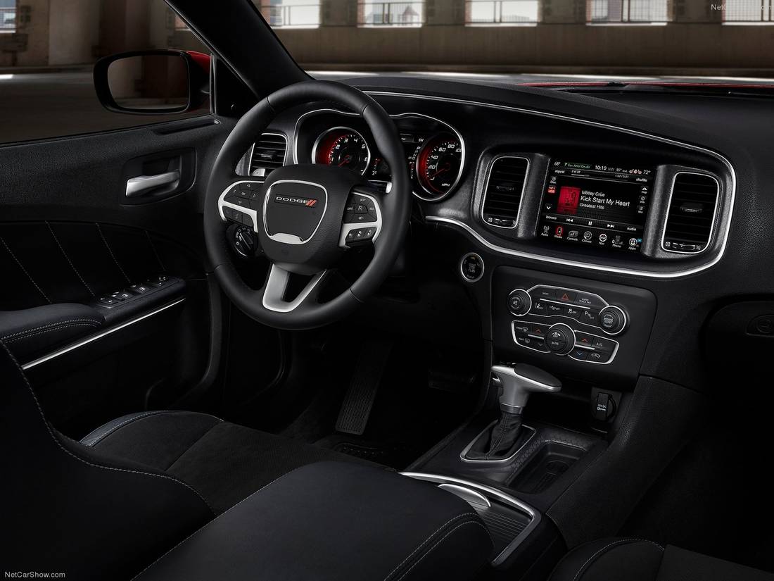 Dodge-Charger-2015-1600-46.jpg