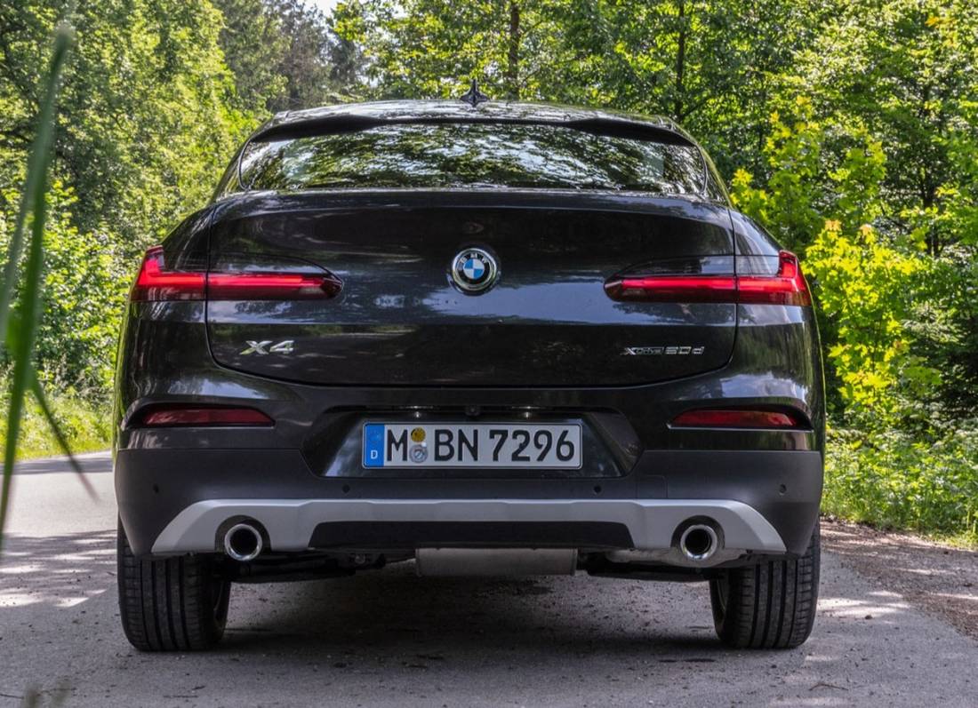 bmw-x4-back