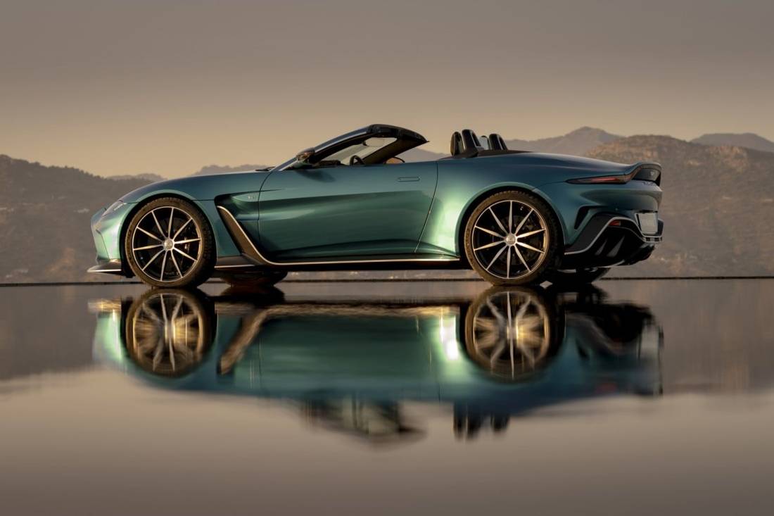 Geen verrassing! De Aston Martin V12 Vantage is er nu ook als cabrio